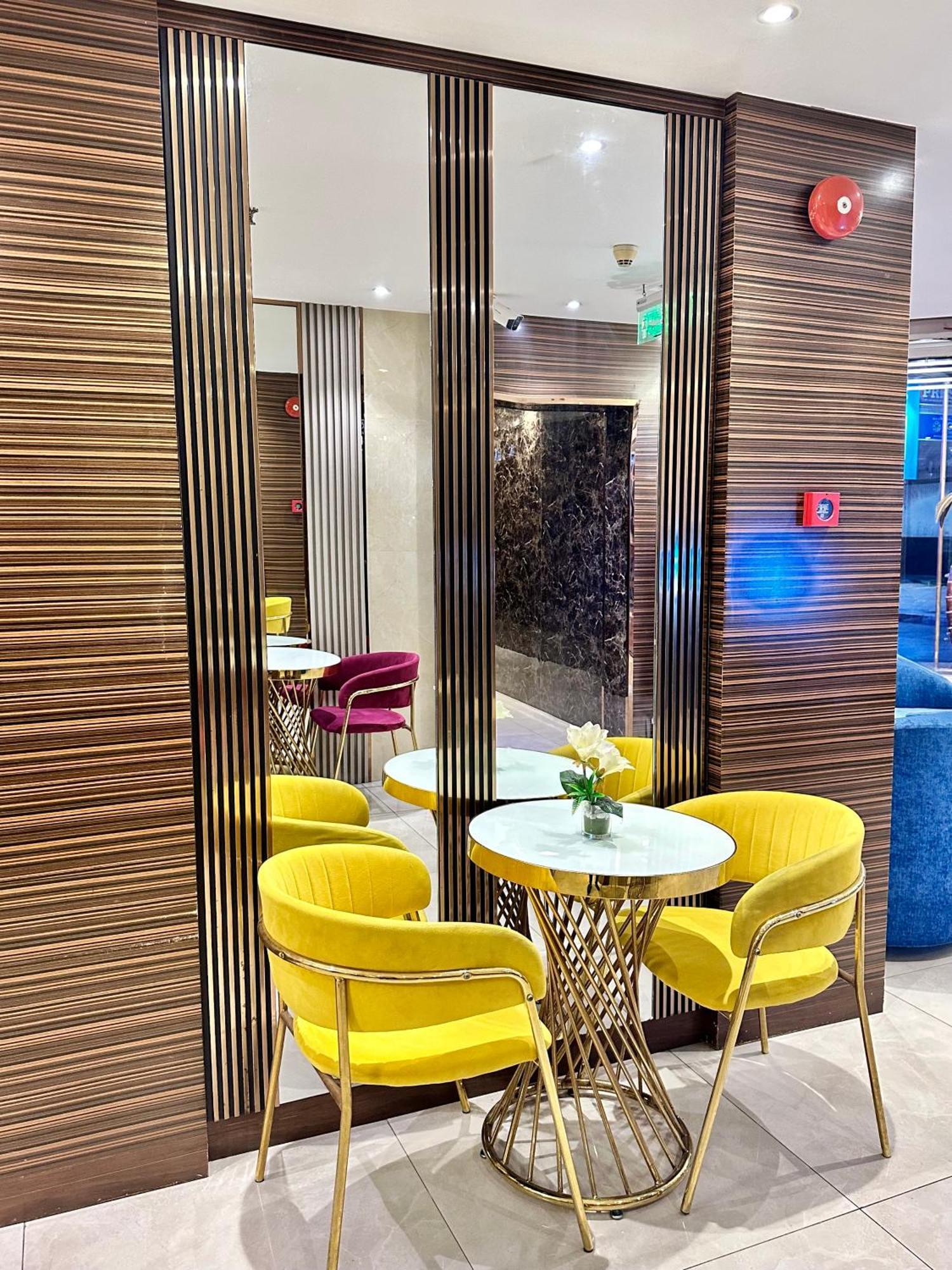 Bliss Square Hotel Dubai Exterior photo